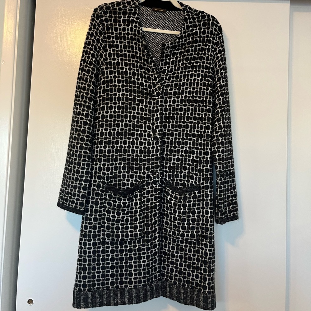 Ann Max wool blend sweater XL, snap closure, black and white